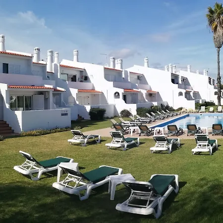 פארק נופש Oura Parque Turisticos 4*