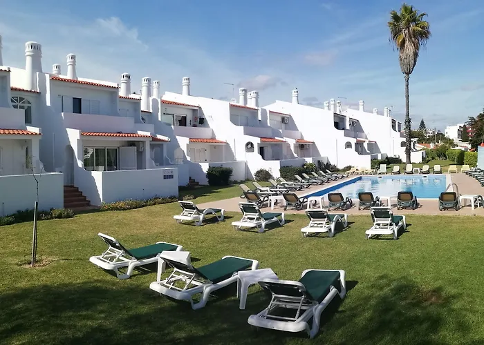 Üdülőpark Oura Parque Turisticos 4*